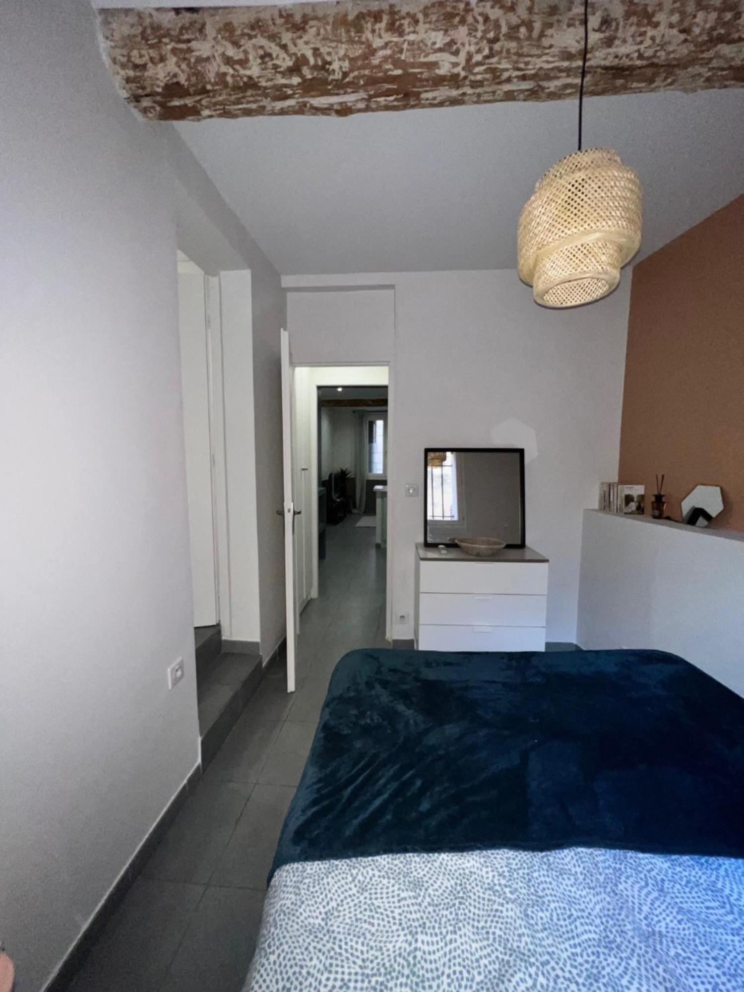 T2 Avec Cour Privee Au Coeur Du Panier- Vieux Port * Marseille