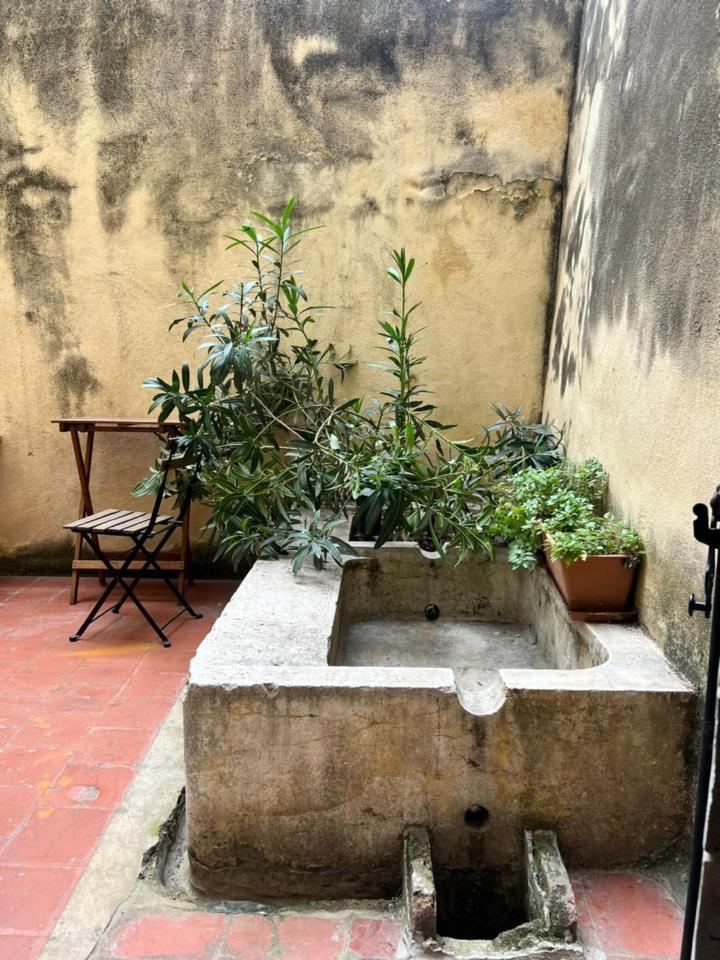 Apartment T2 Avec Cour Privee Au Coeur Du Panier- Vieux Port Marseille