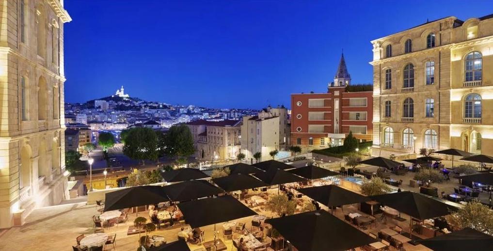 T2 Avec Cour Privee Au Coeur Du Panier- Vieux Port Apartment Marseille